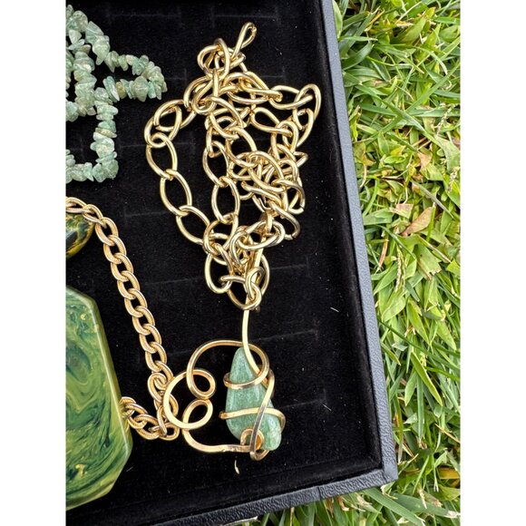 Vintage Jewelry Lot #12 - Picture 7 of 9